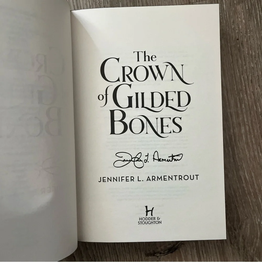 From Blood and Ash Fairyloot Exclusive Signed Sprayed Edges - Picture 9 of 13